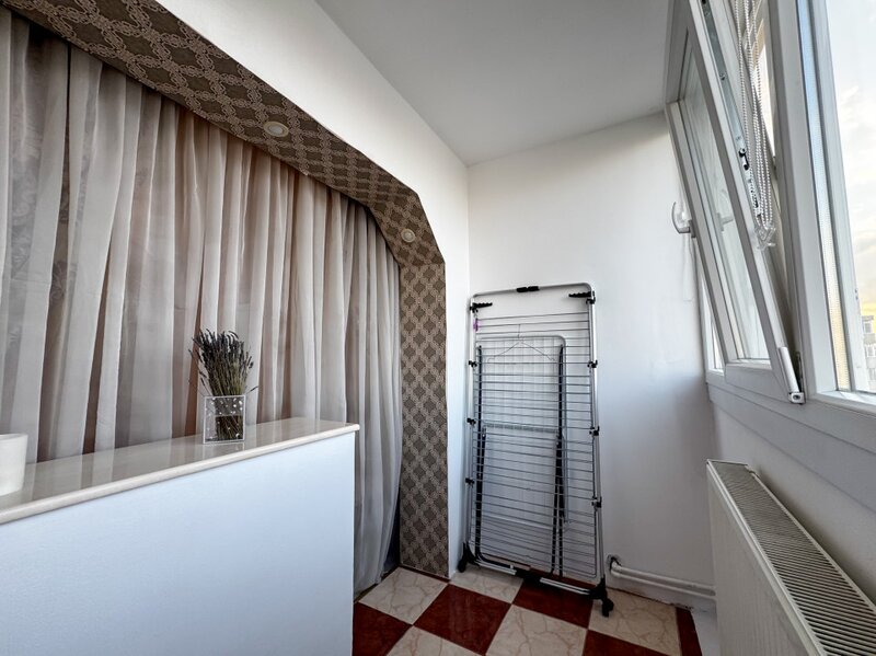 Brancoveanu, apartament 2 camere decomandat bloc 1980, centrala proprie,